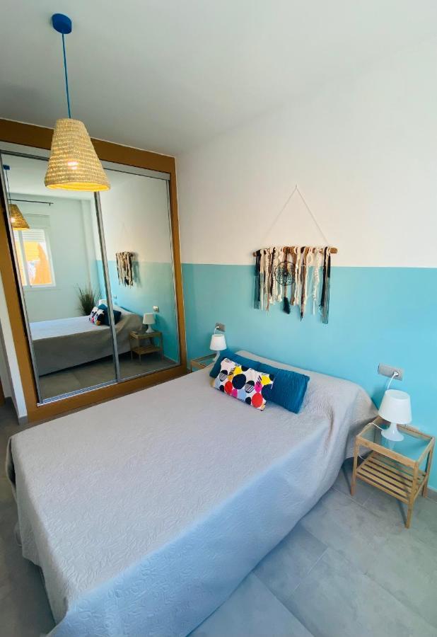 Apartamentos Chuita Playa Малага Экстерьер фото