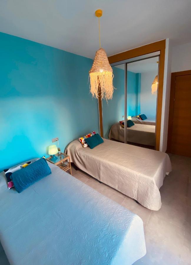 Apartamentos Chuita Playa Малага Экстерьер фото
