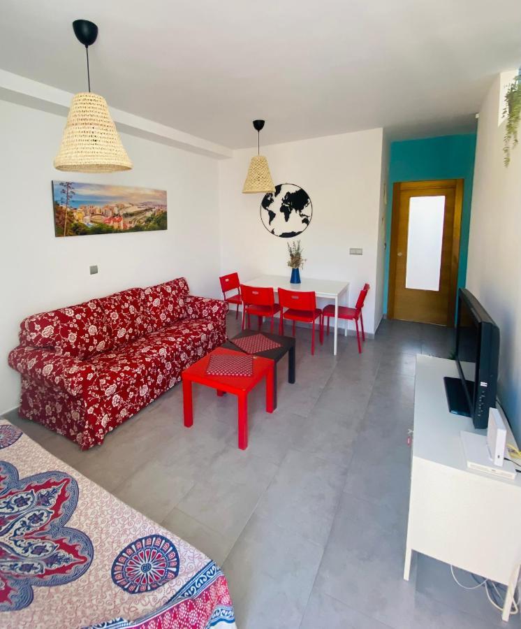 Apartamentos Chuita Playa Малага Экстерьер фото