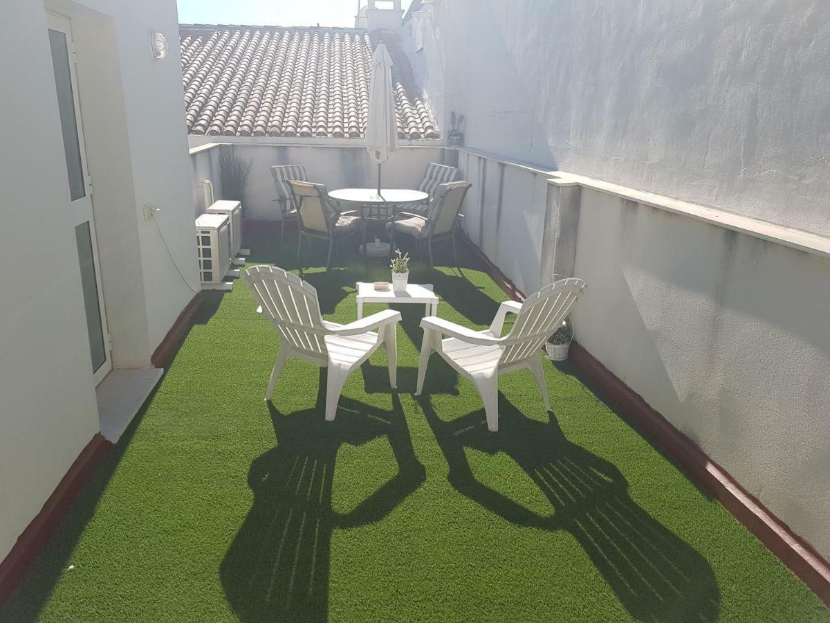 Apartamentos Chuita Playa Малага Экстерьер фото